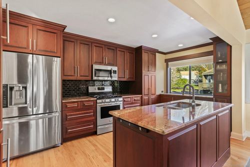 a-375 Piute Ln, Stratford, CT, 06614-8100 | Card Image