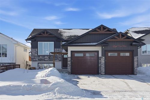 805 Weir Cres, Warman, SK, S0K4S4 | Card Image