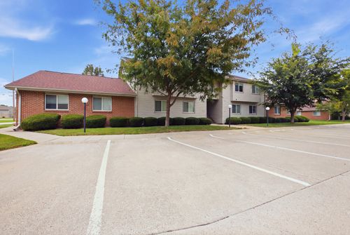 904-904 Kara Dr, Champaign, IL, 61822-2388 | Card Image