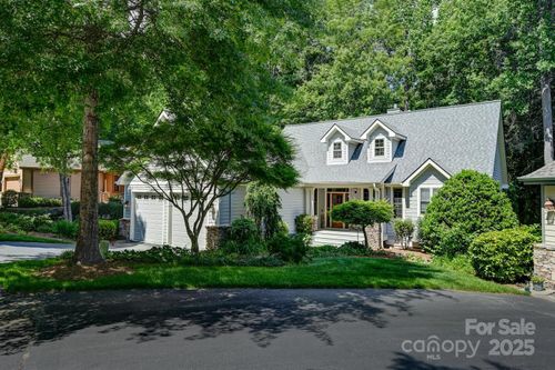 43 S Kuykendall, Hendersonville, NC, 28739-6383 | Card Image