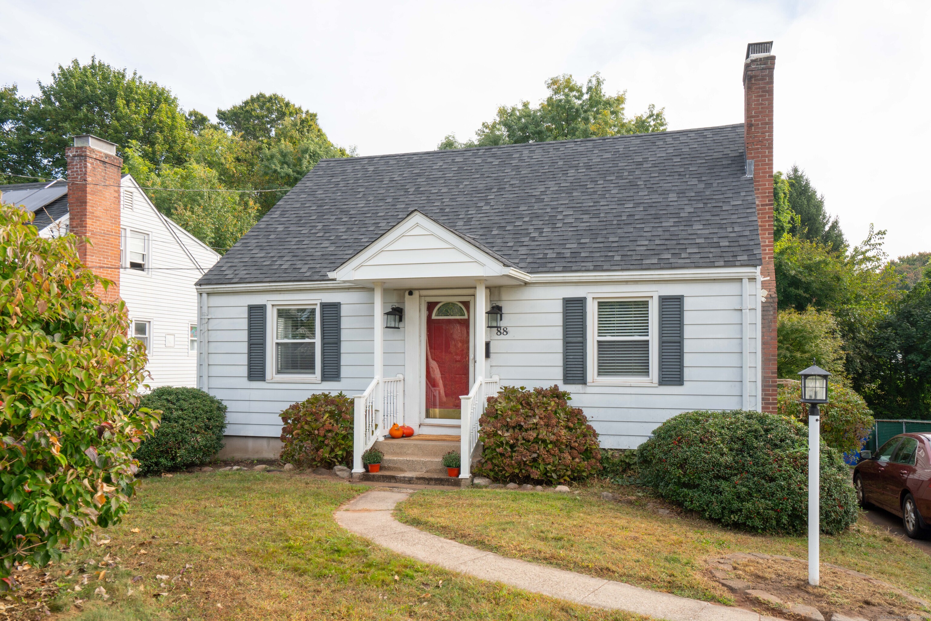 Miami Ave, Newington, CT 06111