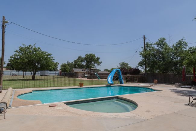 1308 W 24 Th St, House other with 4 bedrooms, 3 bathrooms and null parking in Plainview TX | Image 71
