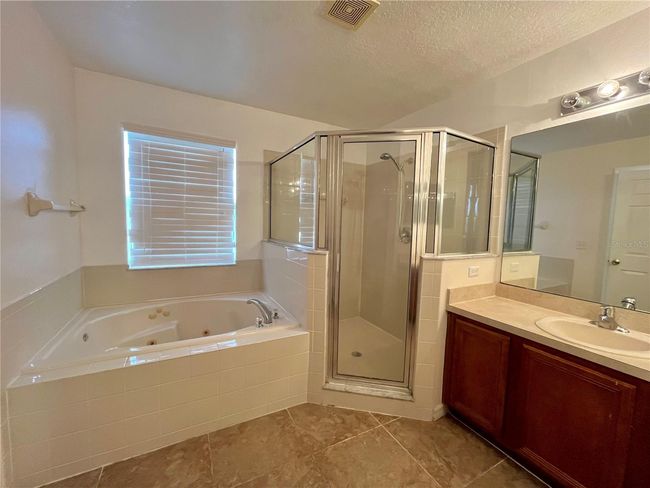 4445 Maple Chase Trl, House other with 4 bedrooms, 3 bathrooms and null parking in Kissimmee FL | Image 12