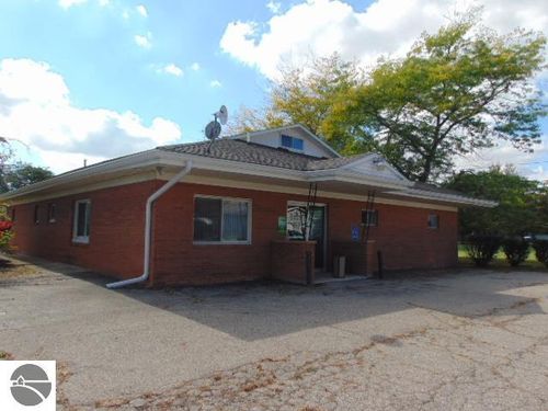320 S Sterling St, Ashley, MI, 48806-5110 | Card Image