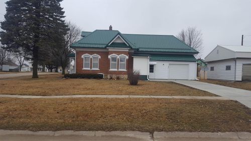 307 S Water St, Monona, IA, 52159-7635 | Card Image