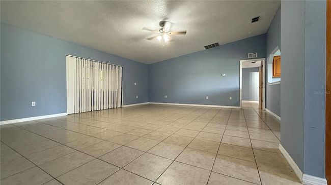 404 Spike Ct, House other with 3 bedrooms, 2 bathrooms and null parking in POINCIANA FL | Image 4