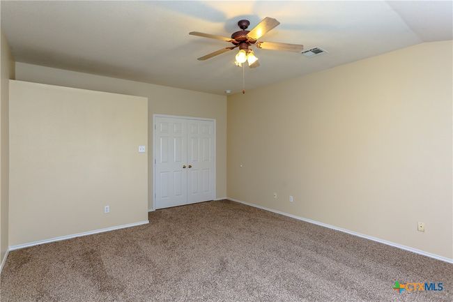 Large Primary bedroom | Image 31