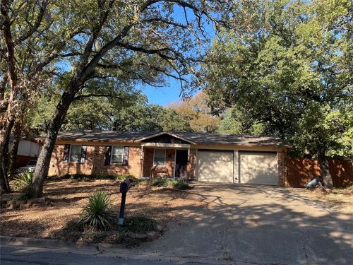 7025 Lowery Ln, North Richland Hills, TX, 76182-3510 | Card Image