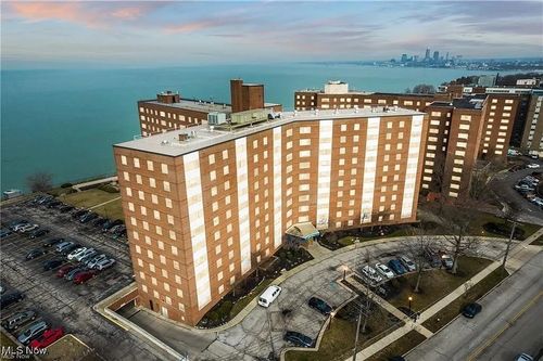 apt-624-11850 Edgewater Dr, Lakewood, OH, 44107-6703 | Card Image