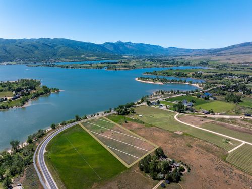 576 N 7100 E, Huntsville, UT, 84317-9661 | Card Image