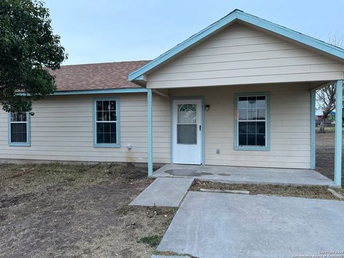 112 W San Antonio St, Runge, TX, 78151 | Card Image