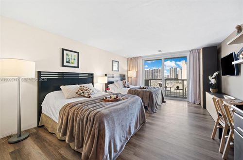 736-19201 Collins Ave, Sunny Isles Beach, FL, 33160 | Card Image