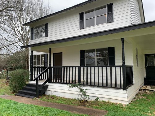 516 San Saba St, Lockhart, TX, 78644-2830 | Card Image