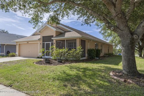 7228 Crested Orchid Dr, BROOKSVILLE, FL, 34602-7723 | Card Image
