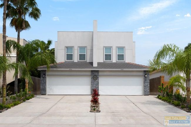 B - 212 W Acapulco St, Townhouse with 3 bedrooms, 3 bathrooms and 2 parking in South Padre Island TX | Image 7