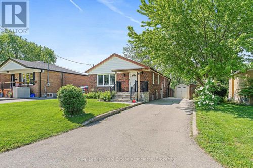 18 Shelley Street, Halton Hills (Georgetown), ON, L7G3W9 | Card Image
