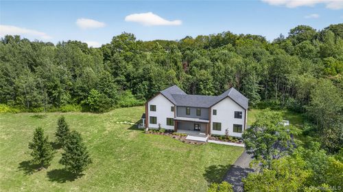 14 Warwick Lake Pkwy, Warwick, NY, 10990-2578 | Card Image