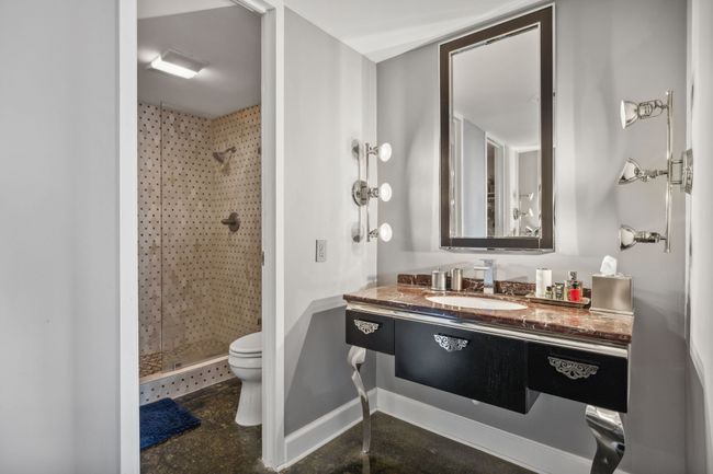 APT-305 - 3901 W End Ave, Condo with 2 bedrooms, 3 bathrooms and 1 parking in Nashville TN | Image 15