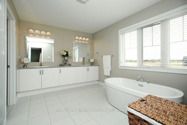 220 Harpin Way E, House other with 5 bedrooms, 4 bathrooms and 4 parking in Fergus ON | Image 21