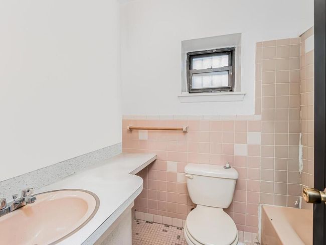 1009 Havemeyer Ave, Home with 6 bedrooms, 3 bathrooms and 3 parking in Bronx NY | Image 12