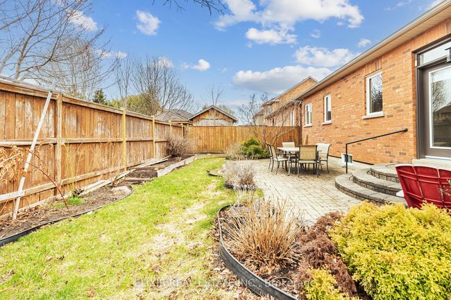 397 Burloak Dr, House other with 3 bedrooms, 3 bathrooms and 2 parking in Oakville ON | Image 36