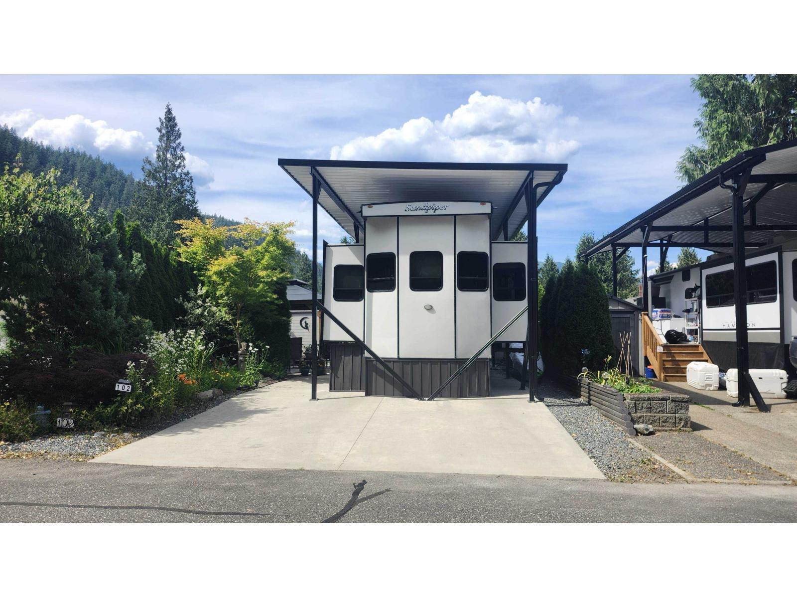 Land in Mission