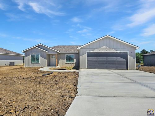 210 Clay Ave, Carbondale, KS, 66414-9503 | Card Image