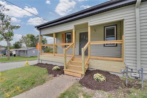 501 Lexington Rd, Pleasant Hill, MO, 64080-1413 | Card Image