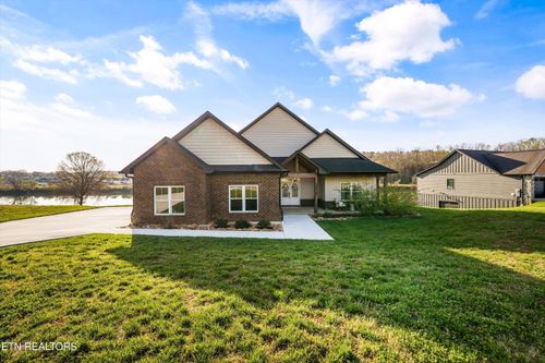 2722 River Island Blvd, Kodak, TN, 37764-1105 | Card Image