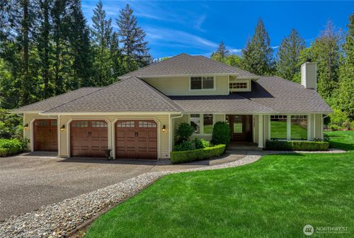 14225 248th Pl Se, Issaquah, WA, 98027-8376 | Card Image