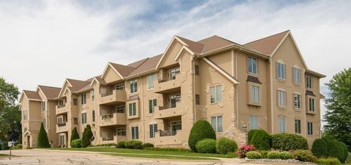 2912 N University Dr, WAUKESHA, WI, 53188-1495 | Card Image