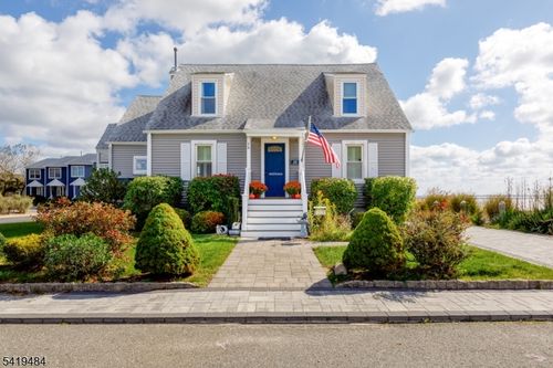 14 Vessel Rd, Waretown, NJ, 08758-2238 | Card Image