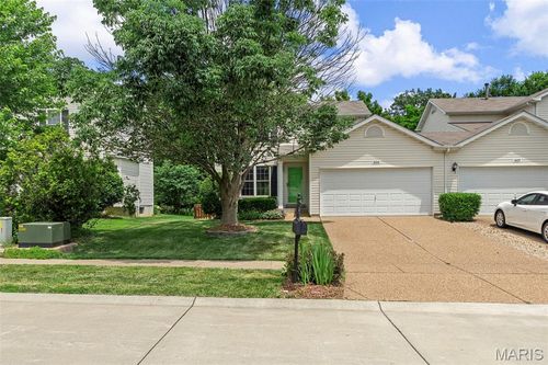 505 Donna Marie Dr, Wentzville, MO, 63385-6898 | Card Image