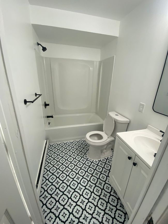 10612 Grand River Rd, House other with 2 bedrooms, 1 bathrooms and null parking in Brighton MI | Image 6