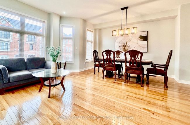 2 Henry Peters Lane, House attached with 3 bedrooms, 3 bathrooms and null parking in Vaughan ON | Image 11