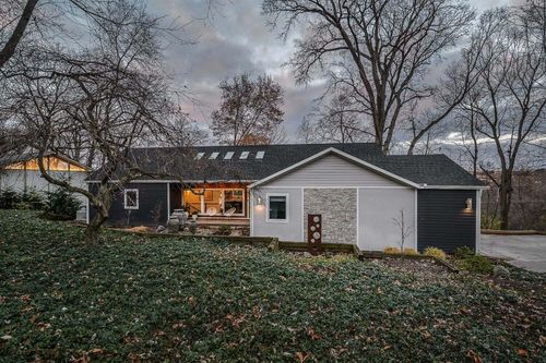 321 Riverview Dr, Ann Arbor, MI, 48104-1847 | Card Image
