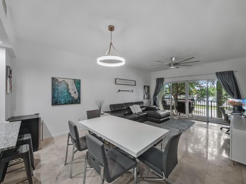 apt-b207-1610 Presidential Way, West Palm Beach, FL, 33401-1865 | Card Image