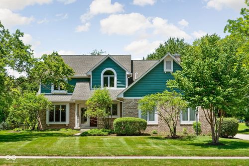 1300 Woodpond N Roundabout, Carmel, IN, 46033-8680 | Card Image