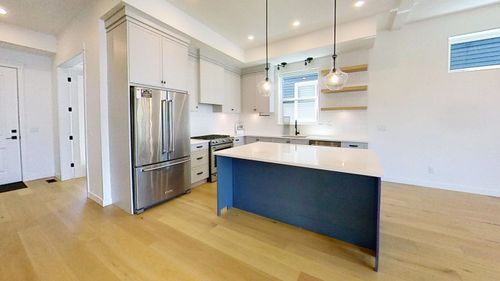 196XX 75 Avenue, Langley, BC, V2Y3R9 | Card Image