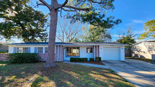 261 Lee Dr, Mary Esther, FL, 32569-1815 | Card Image