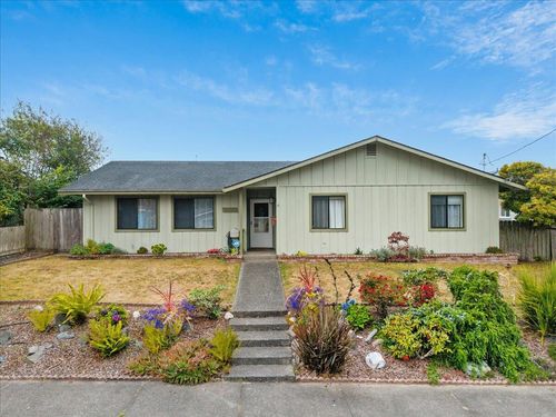 1636 East Ave, Eureka, CA, 95501-2527 | Card Image