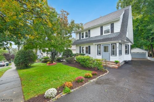 20 Ridgeview Ave, West Orange, NJ, 07052-4316 | Card Image