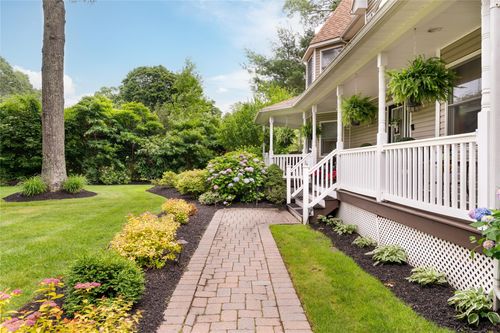 34 N Country Rd, Shoreham, NY, 11786-1339 | Card Image