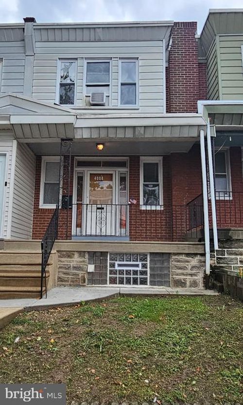 4008 Gilham St, PHILADELPHIA, PA, 19135-2511 | Card Image