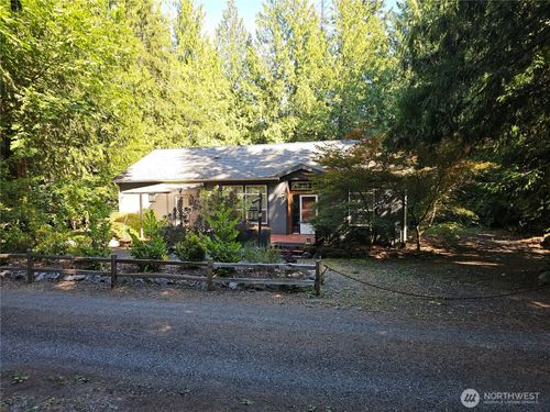100 E Baker Ct, Belfair, WA, 98528 | Card Image