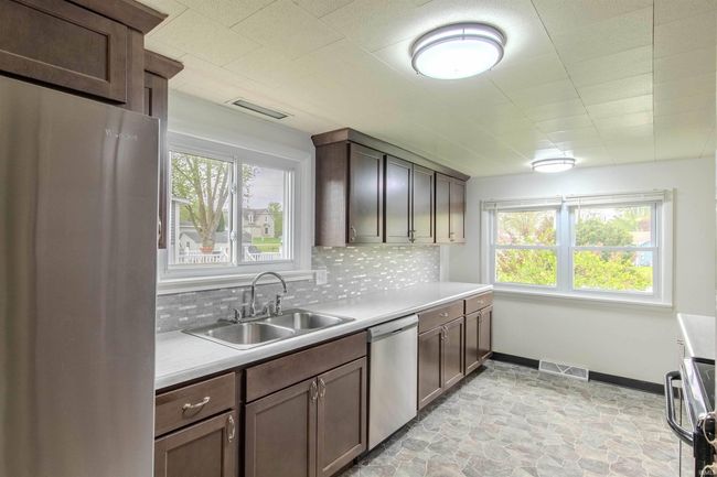 306 S Main St, House other with 3 bedrooms, 2 bathrooms and null parking in Topeka IN | Image 11