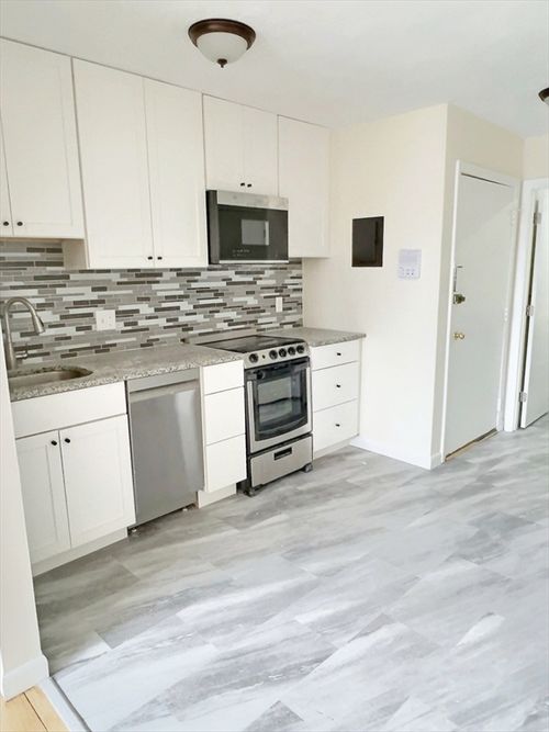 apt-20-1027 Commonwealth Ave, Boston, MA, 02215-1014 | Card Image