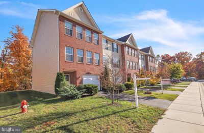 49 Savage Court, Townhouse with 4 bedrooms, 2 bathrooms and null parking in FALLING WATERS WV | Image 2