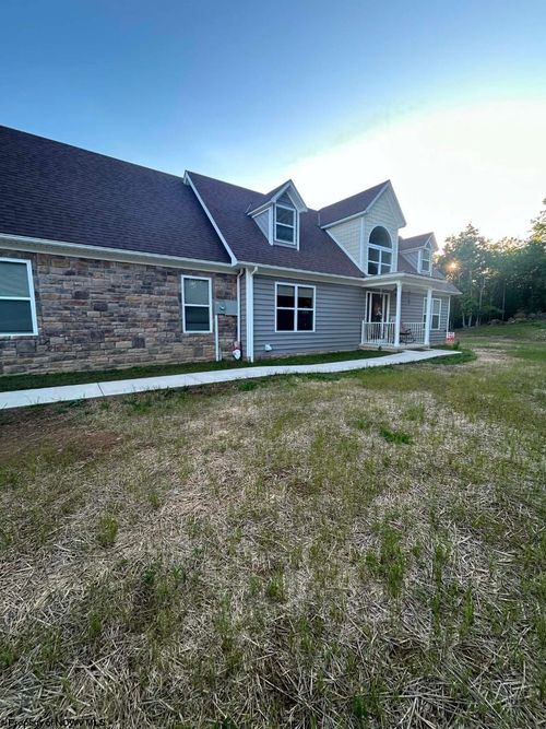 160 Leaf View Ln, Ellamore, WV, 26267-1405 | Card Image