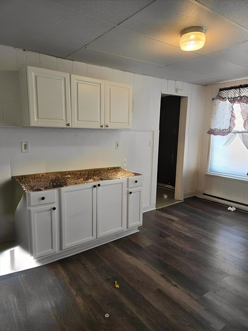 apt-3r-771 Dwight St, Holyoke, MA, 01040-4445 | Card Image